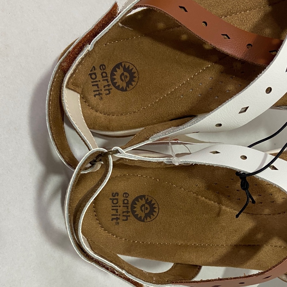 NWT Earth Spirit Size 10 Women's Cream & Tan Sandals Cushioned Soft - Picture 9 of 11